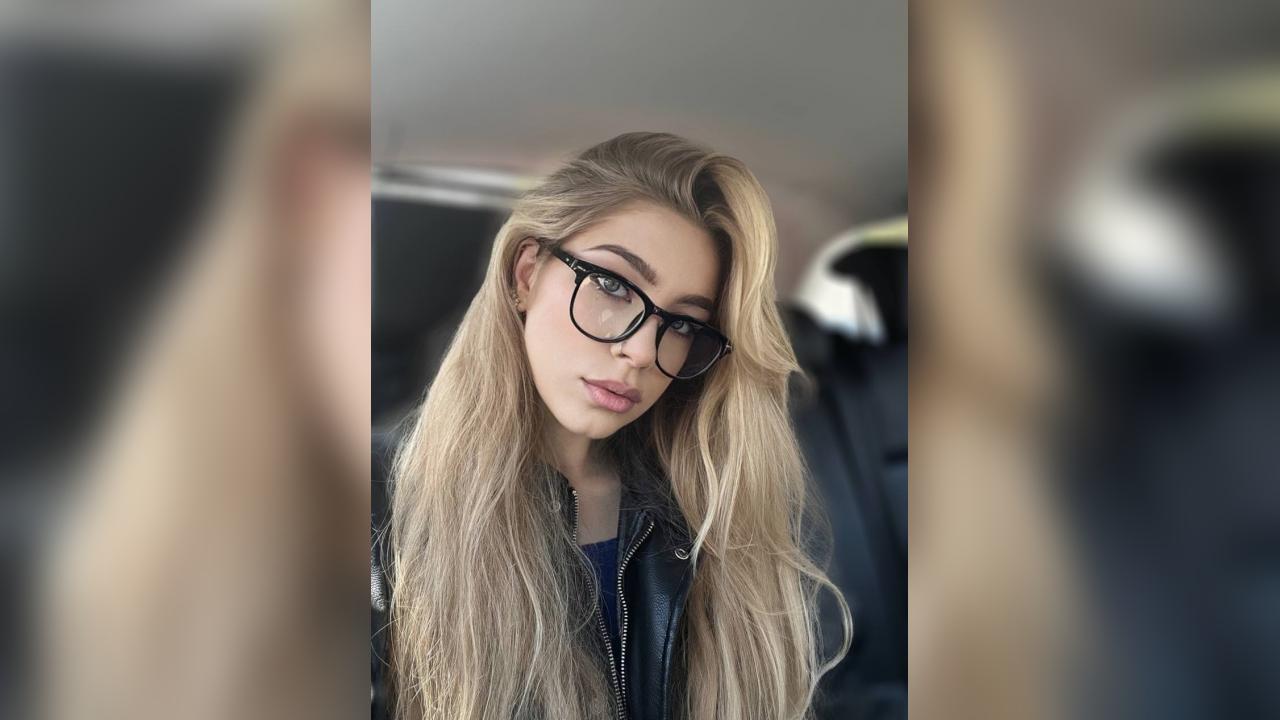 Webcam chat profile for 000Bunny: Dancing