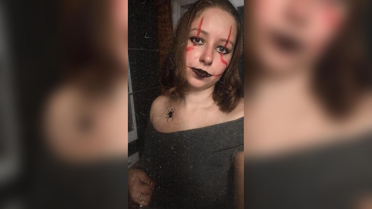 Webcam chat profile for Aleksa23