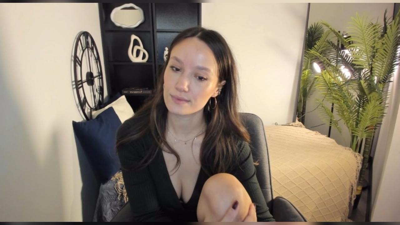 Webcam chat profile for AgnesGoddes: Legs, feet & shoes