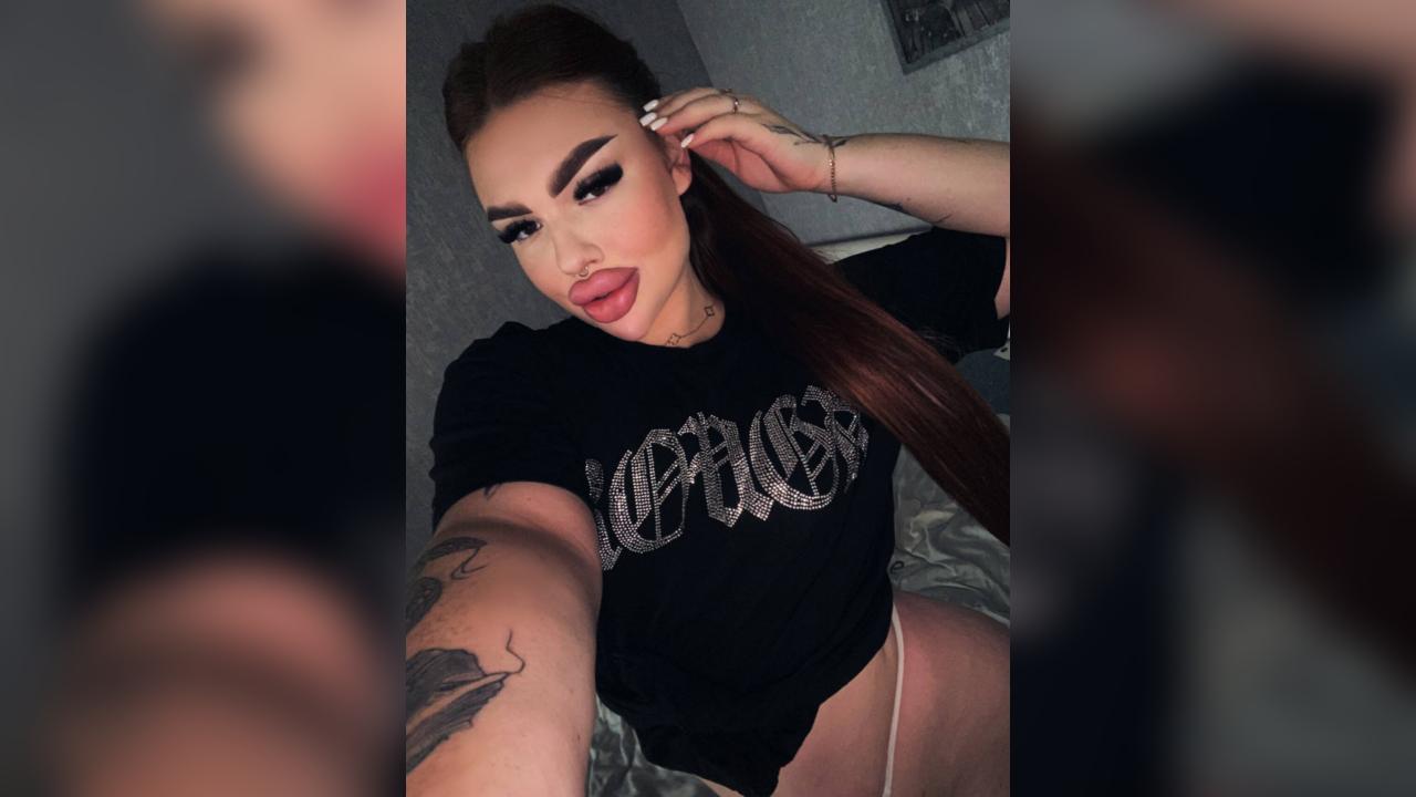 Webcam chat profile for Noelle: Ask about my Hobbies