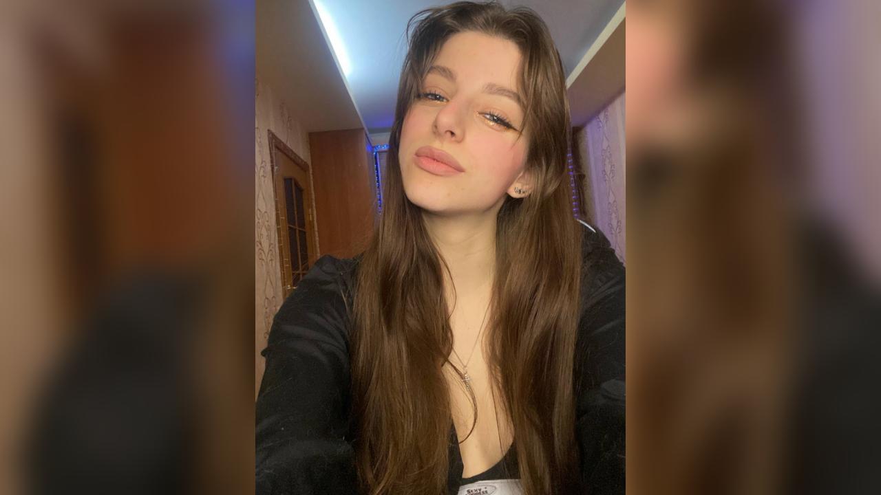 Webcam chat profile for Nyrbany: Ask about my Hobbies