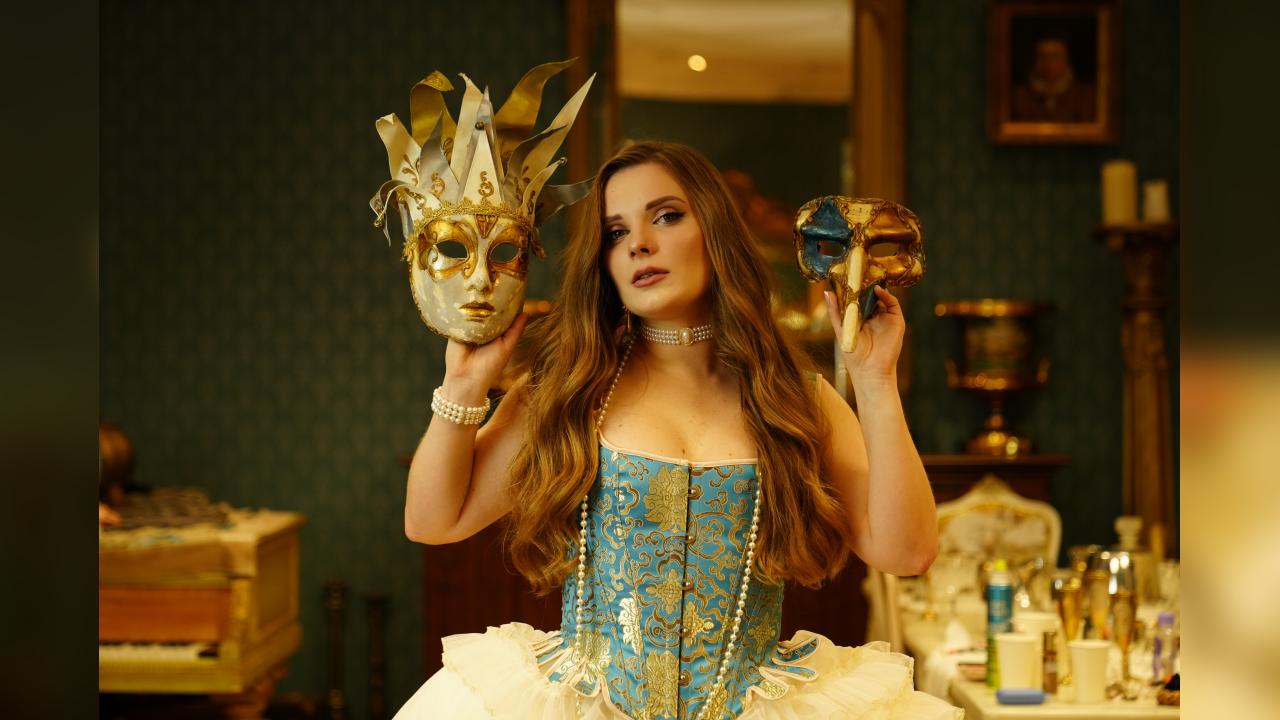 Webcam chat profile for MiyaParker: Leather