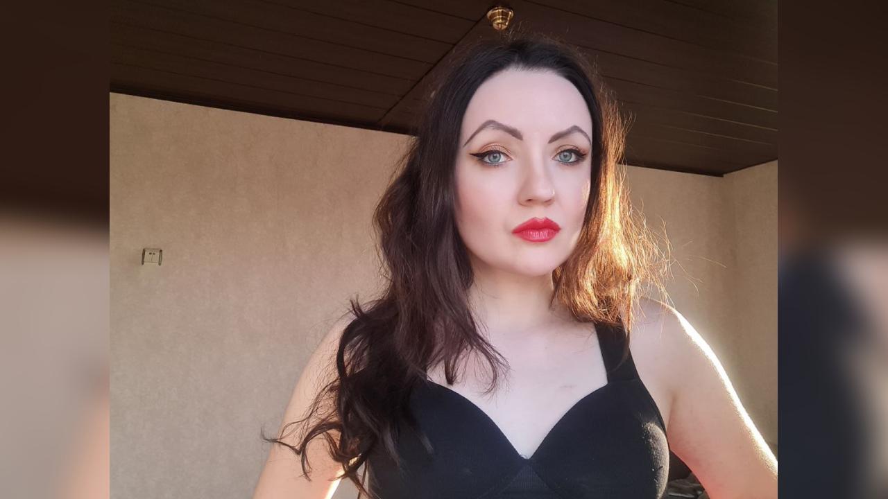 Webcam chat profile for CamillaRhodes: Dancing