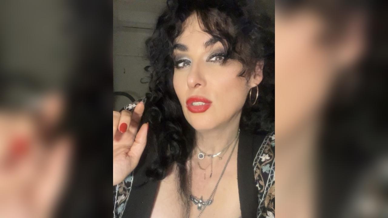 Webcam chat profile for AlyaHarper: Ask about my other interests