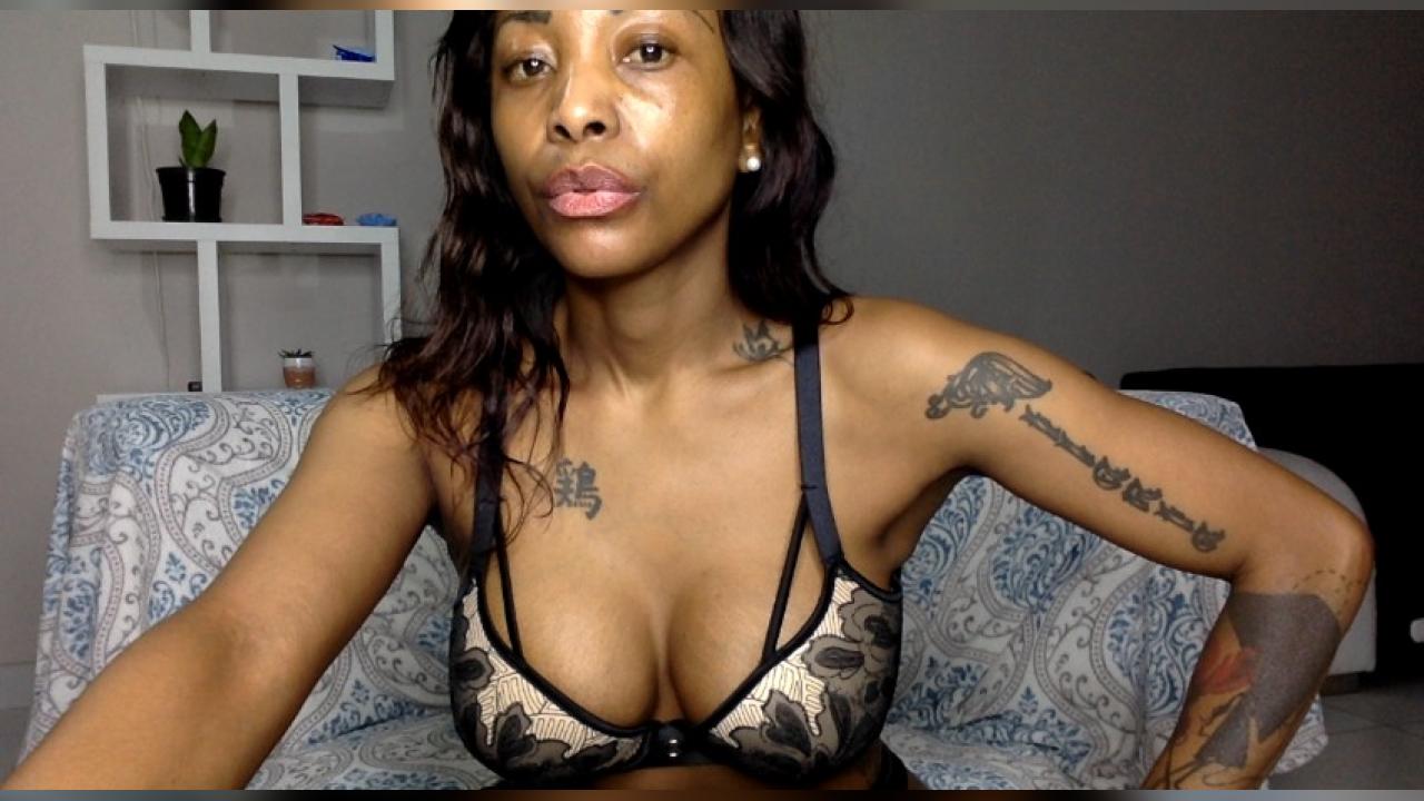 Webcam chat profile for DuraXavier: Foot fetish