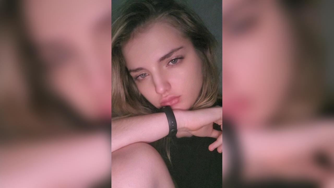 Webcam chat profile for SweetRinaKiss: Outfits