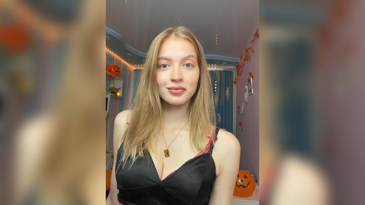 Webcam chat profile for AphroditeWOW