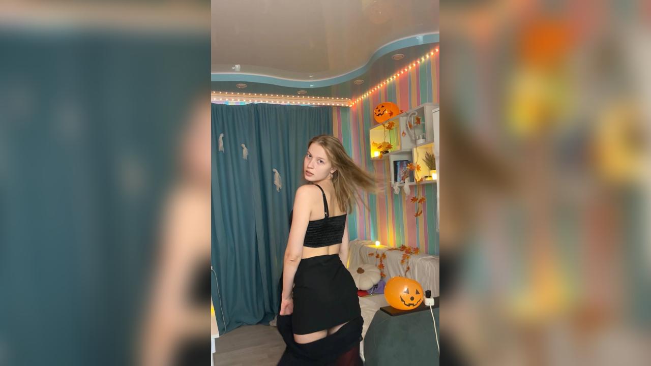 Webcam chat profile for AphroditeWOW