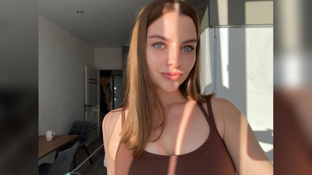 Webcam chat profile for 1HoneyBunny: Dancing