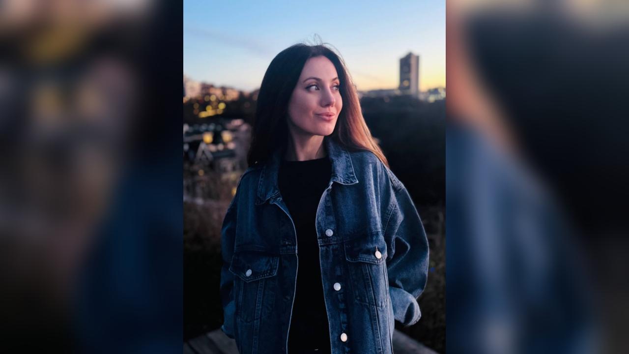 Webcam chat profile for Re3gina: Ask about my Hobbies