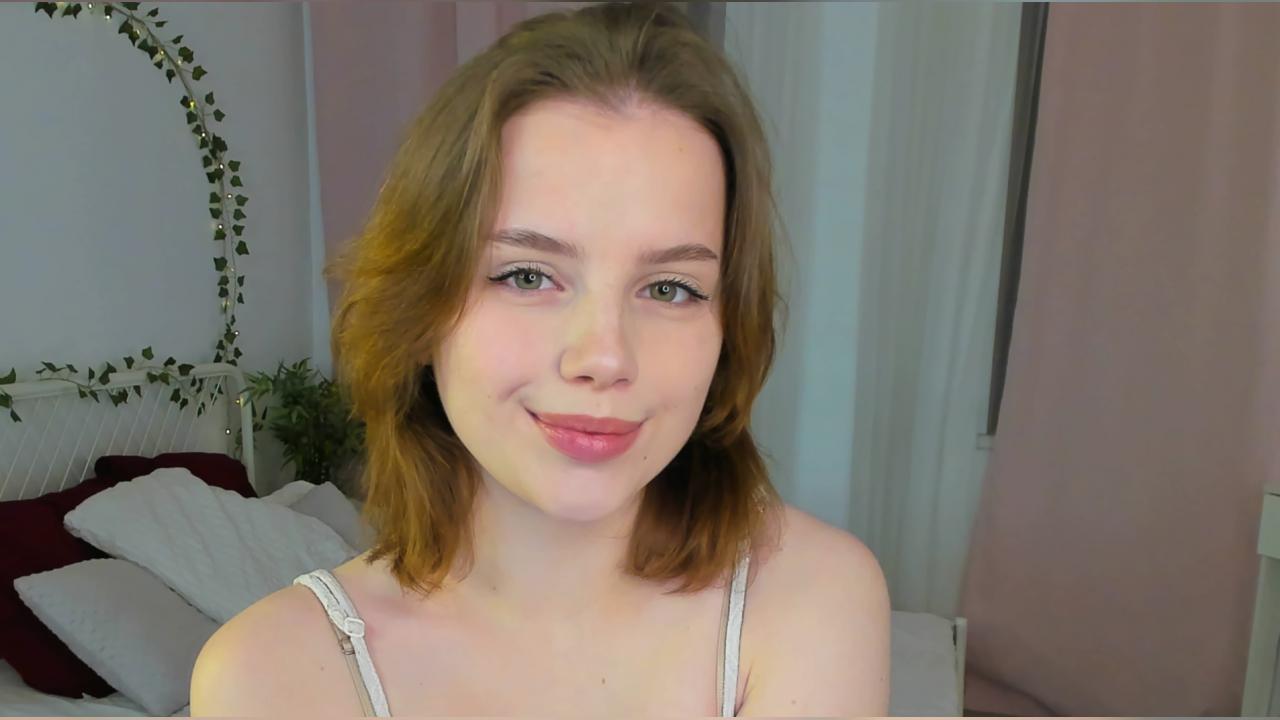 Webcam chat profile for GabiAddams: Legs, feet & shoes