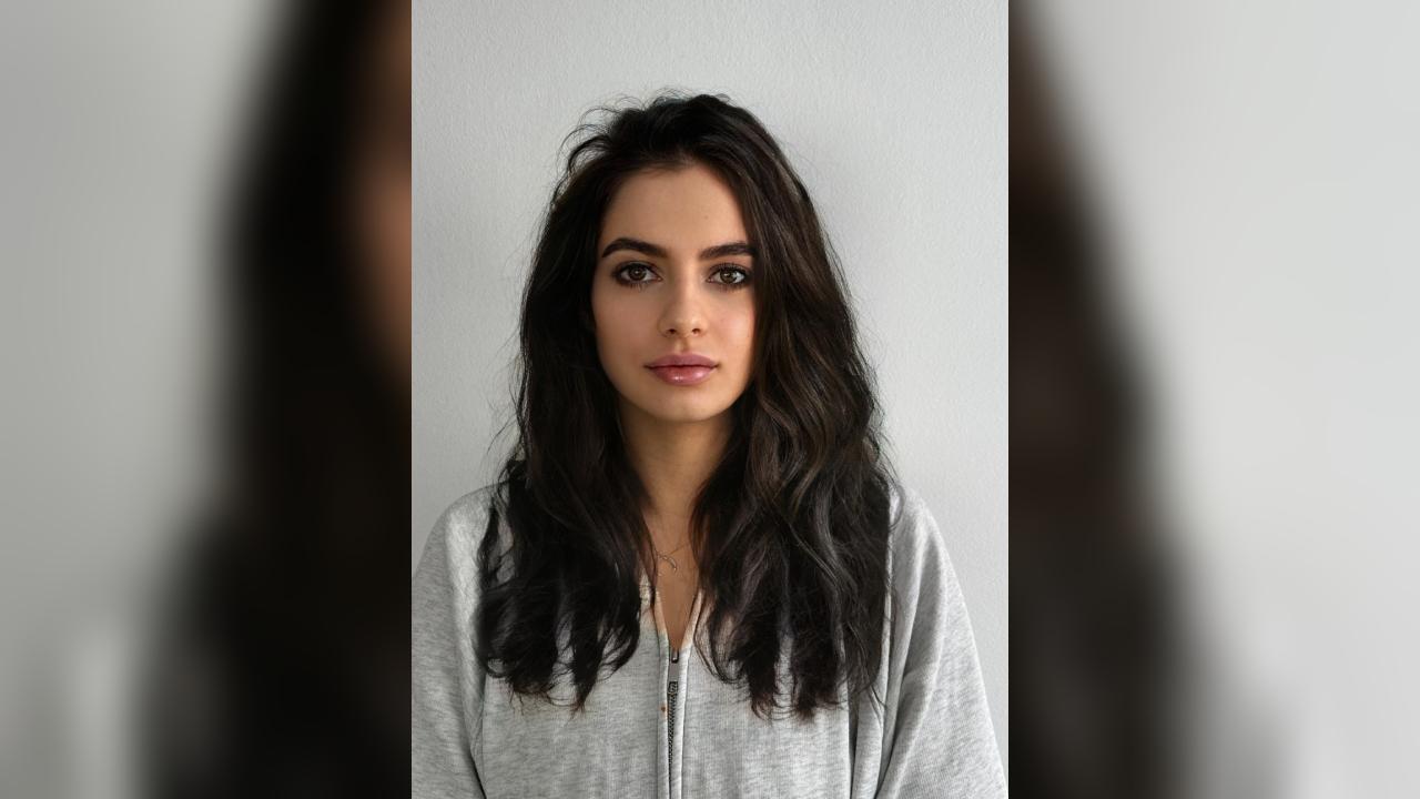 Webcam chat profile for CarliSexy: Leather