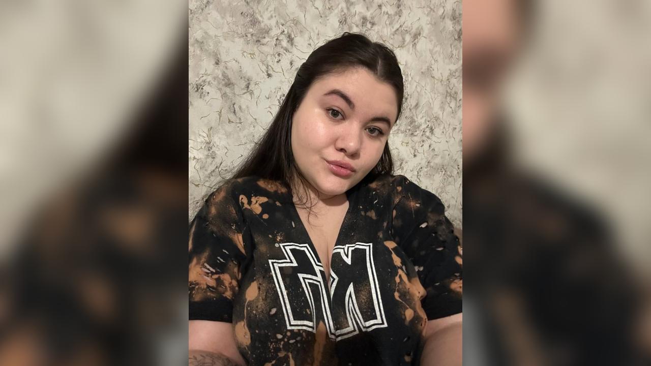 Webcam chat profile for Uli4kaLI: Legs, feet & shoes