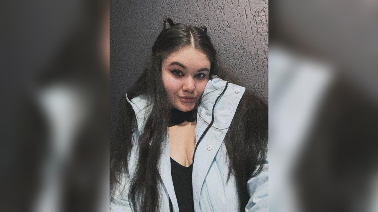 Webcam chat profile for Uli4kaLI