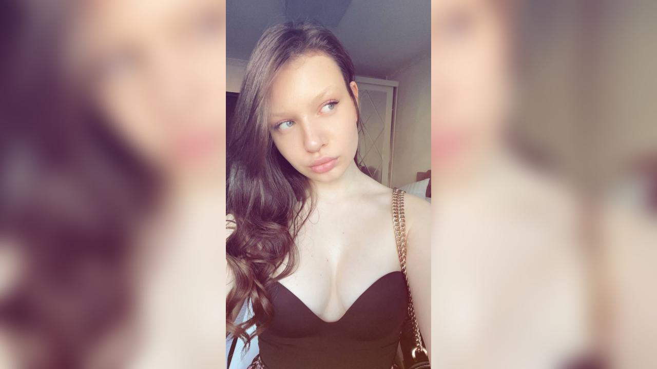 Webcam chat profile for HuntingKitten: Dominatrix