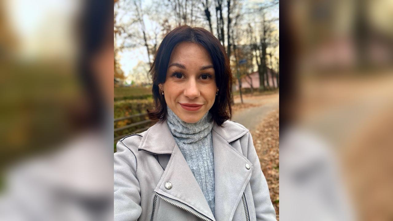 Webcam chat profile for BrownEyesDream: Legs, feet & shoes