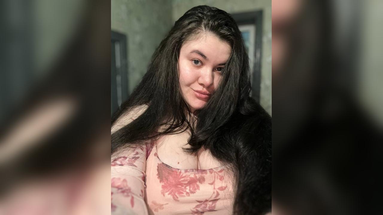 Webcam chat profile for Uli4kaLI