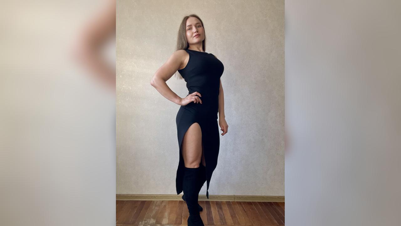 Webcam chat profile for QueenNati: Cooking