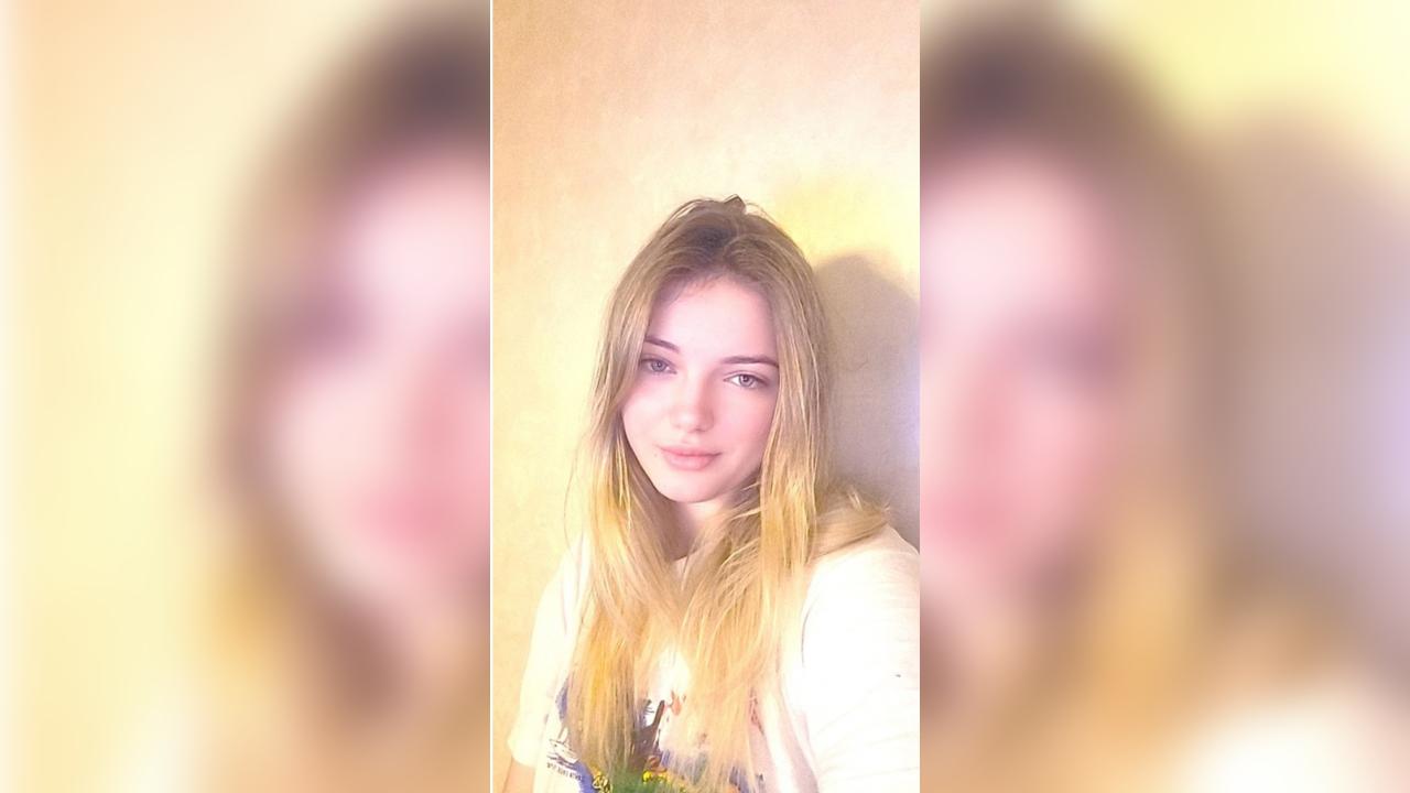 Webcam chat profile for SweetRinaKiss: Outfits