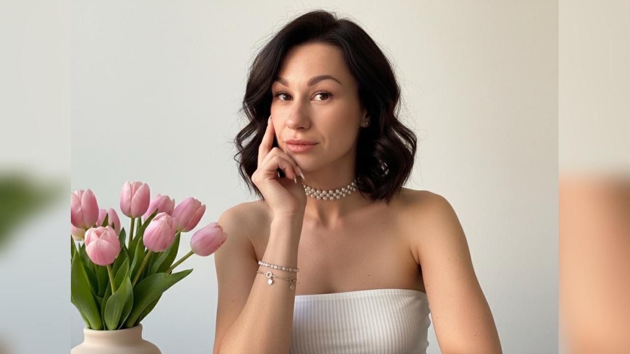 Webcam chat profile for BrownEyesDream: Legs, feet & shoes