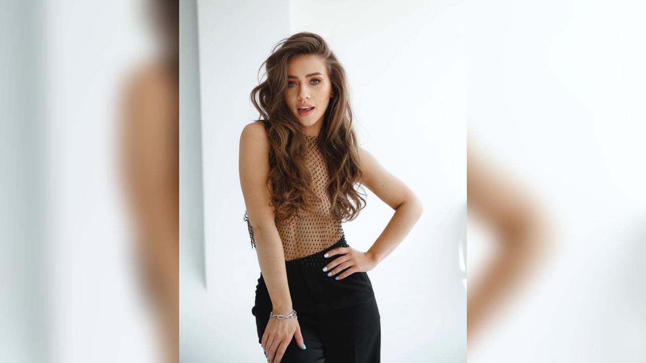 Webcam chat profile for SweetLov1: Cooking