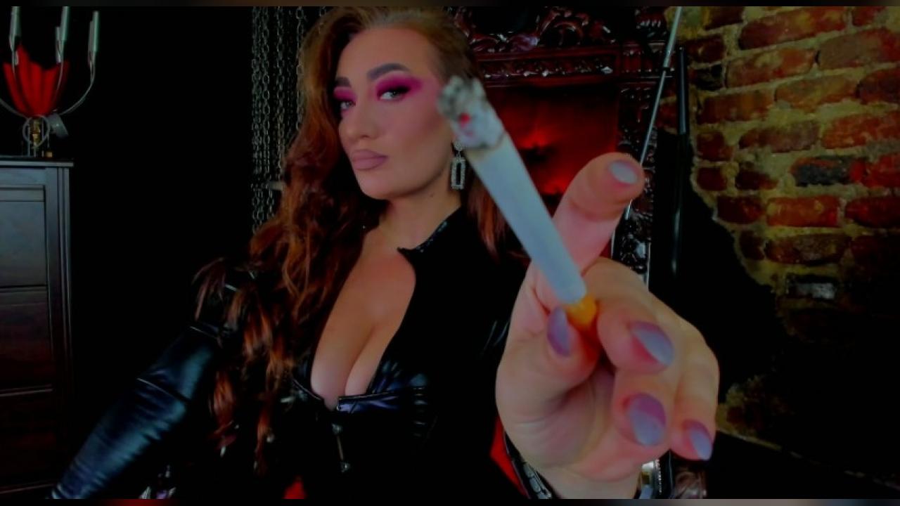 Webcam chat profile for MiaRiley: Dominatrix