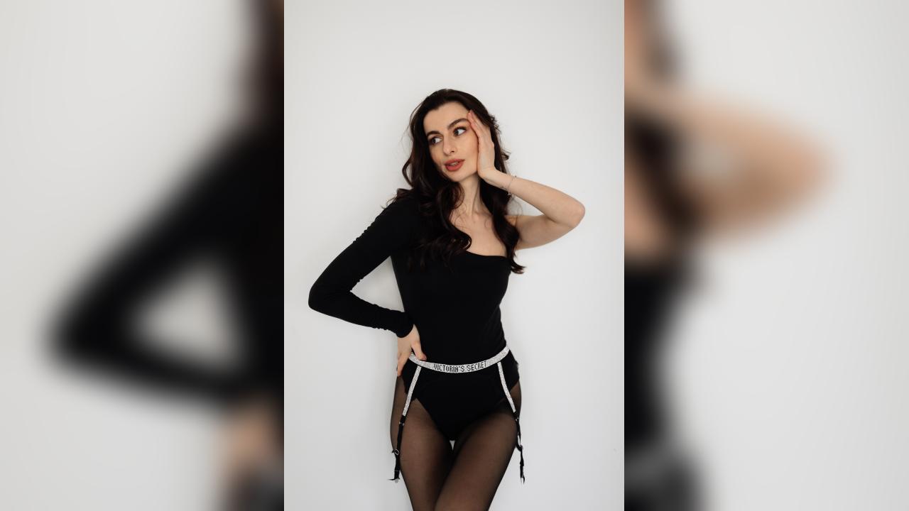 Webcam chat profile for BeautyButtie: Dancing