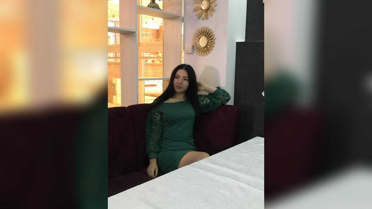 Webcam chat profile for CherryFierce