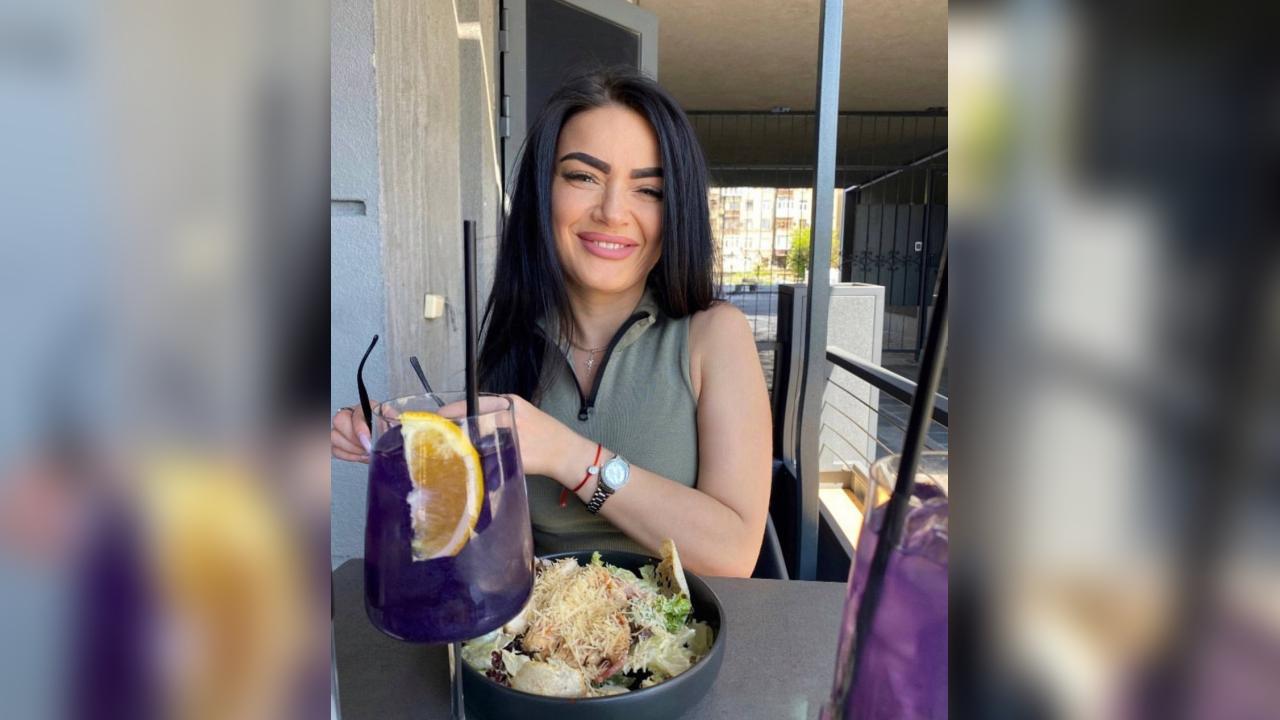 Webcam chat profile for ZeroBismarkXXL: Dancing