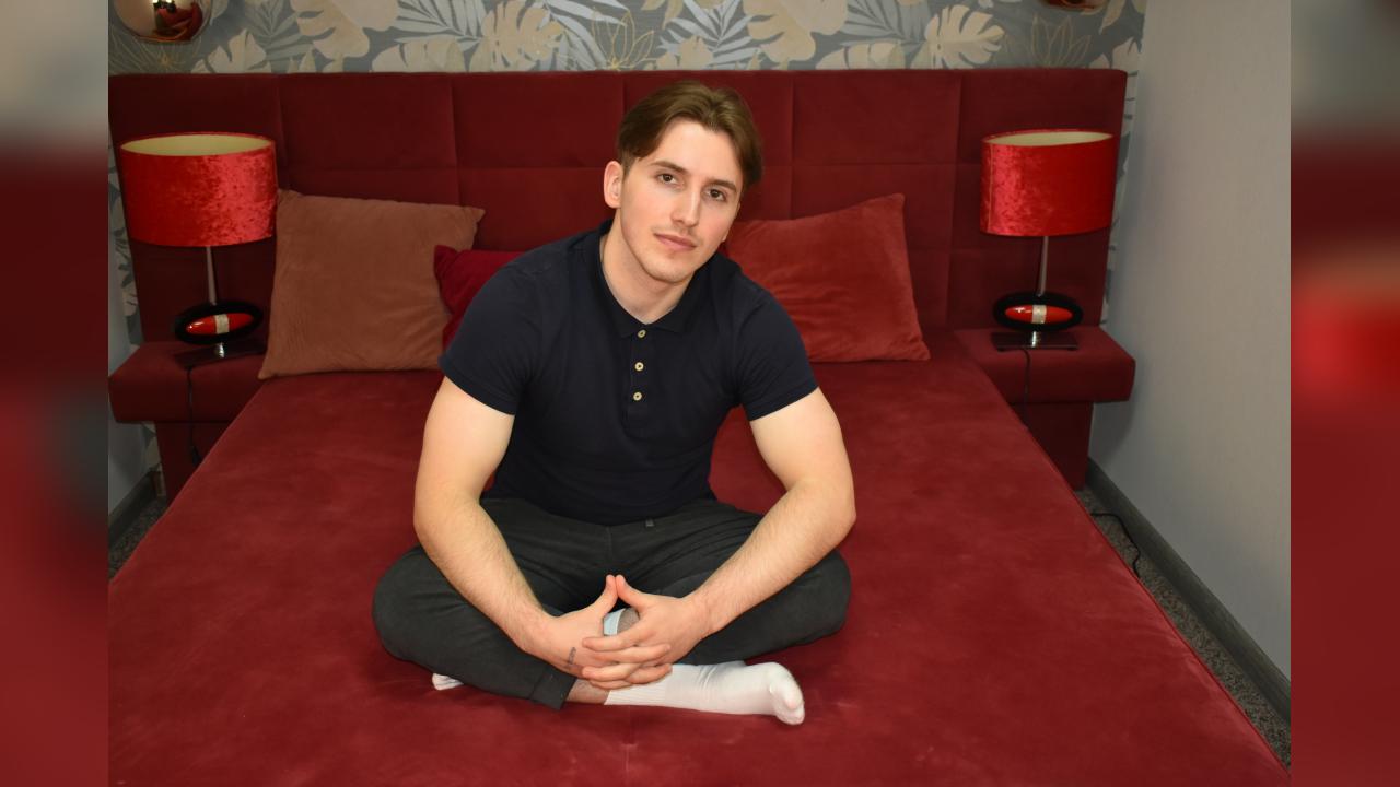 Webcam chat profile for MarkYeti: Leather