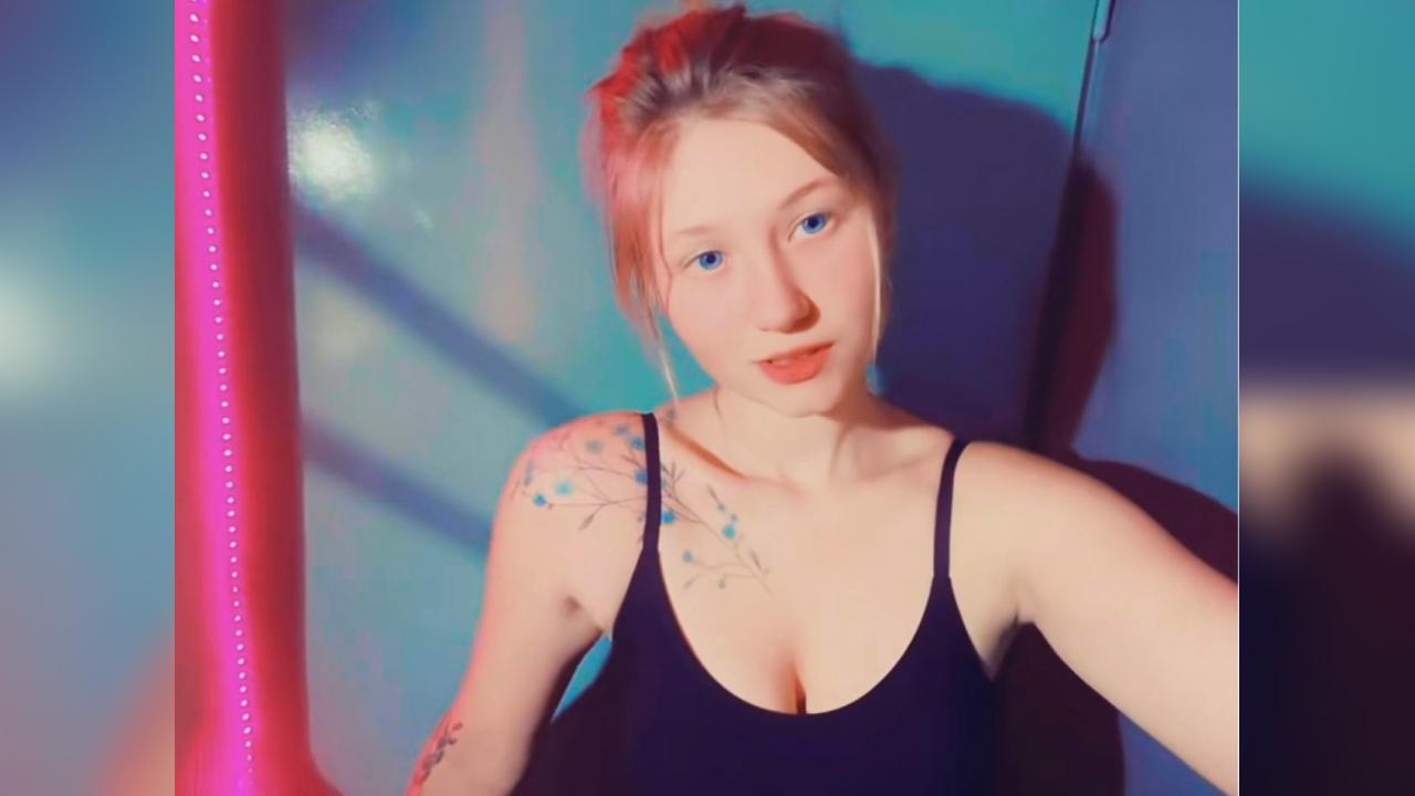 Webcam chat profile for JennyLexy: Outfits