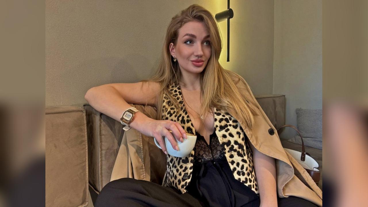 Webcam chat profile for KetiaRan: Music