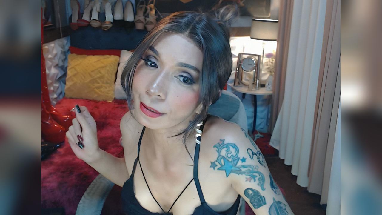 Webcam chat profile for CELINAFOX: Dominatrix