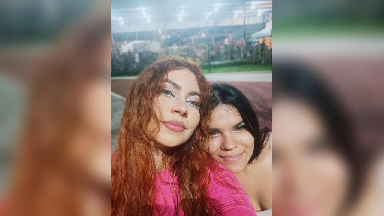 Webcam chat profile for KinkGirls: Kissing