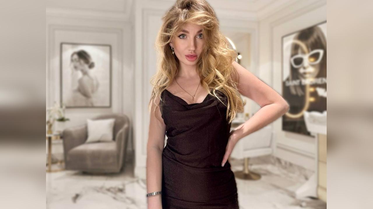 Webcam chat profile for KetiaRan: Music