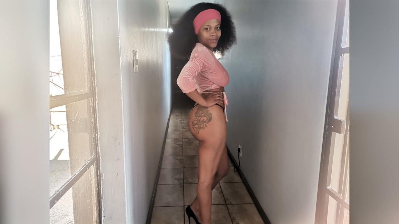 Webcam chat profile for SweetestPearlx: Bondage & discipline