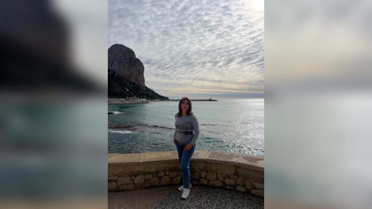 Webcam chat profile for StarryDream7: Cooking