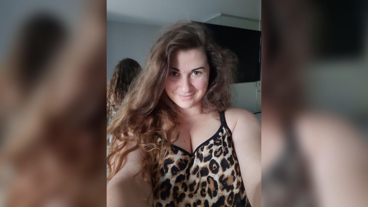 Webcam chat profile for Karinna: Ask about my Hobbies