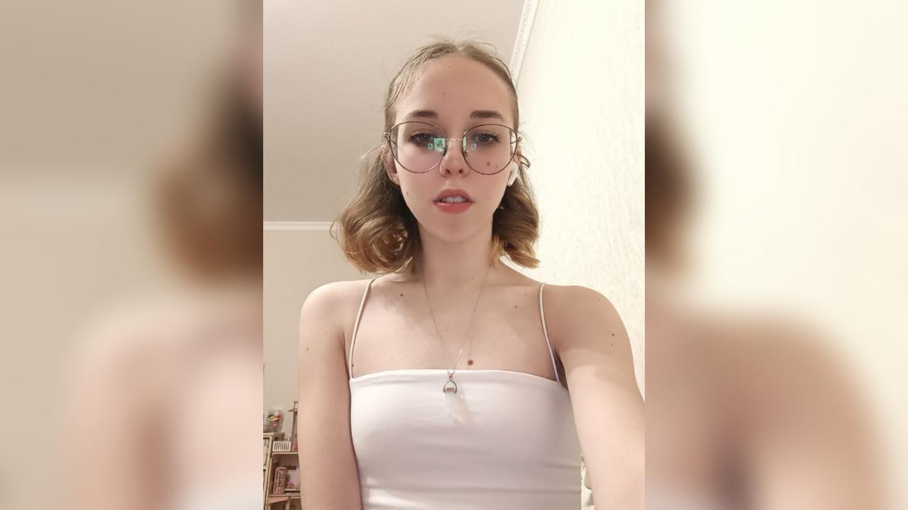 Webcam chat profile for SweetMuse: Ask about my Hobbies