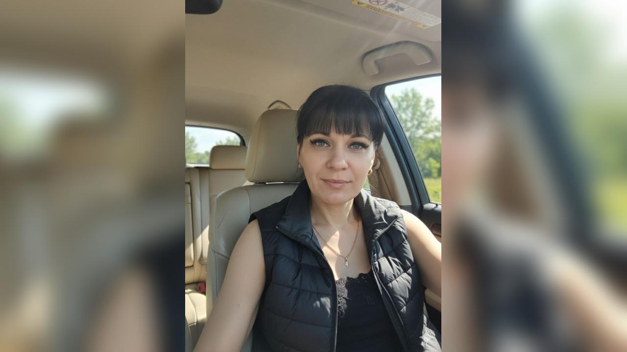 Webcam chat profile for QueenFrost: Cooking