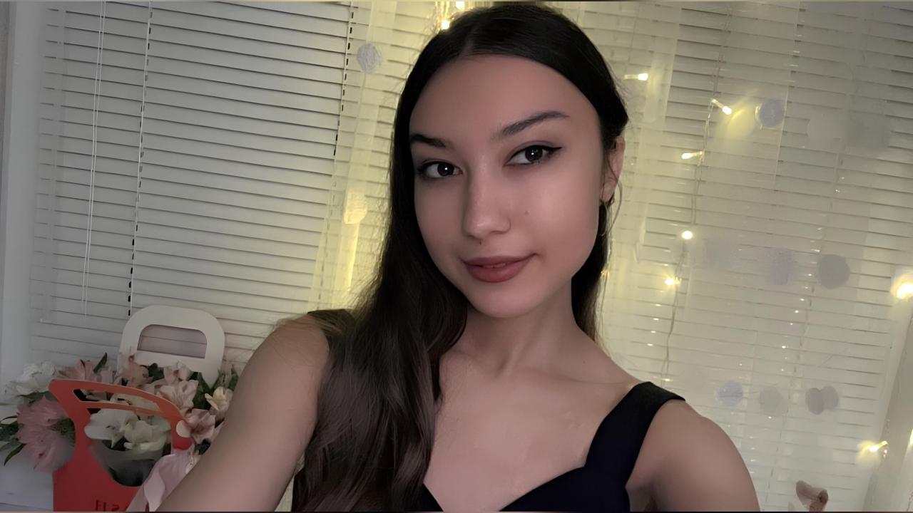 Webcam chat profile for LauraRay: Outfits