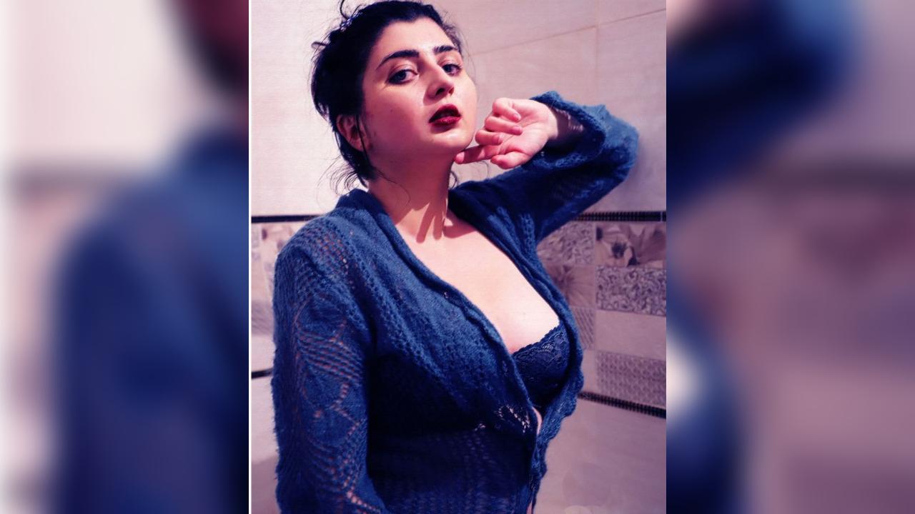 Webcam chat profile for VikaVelvet: Outfits