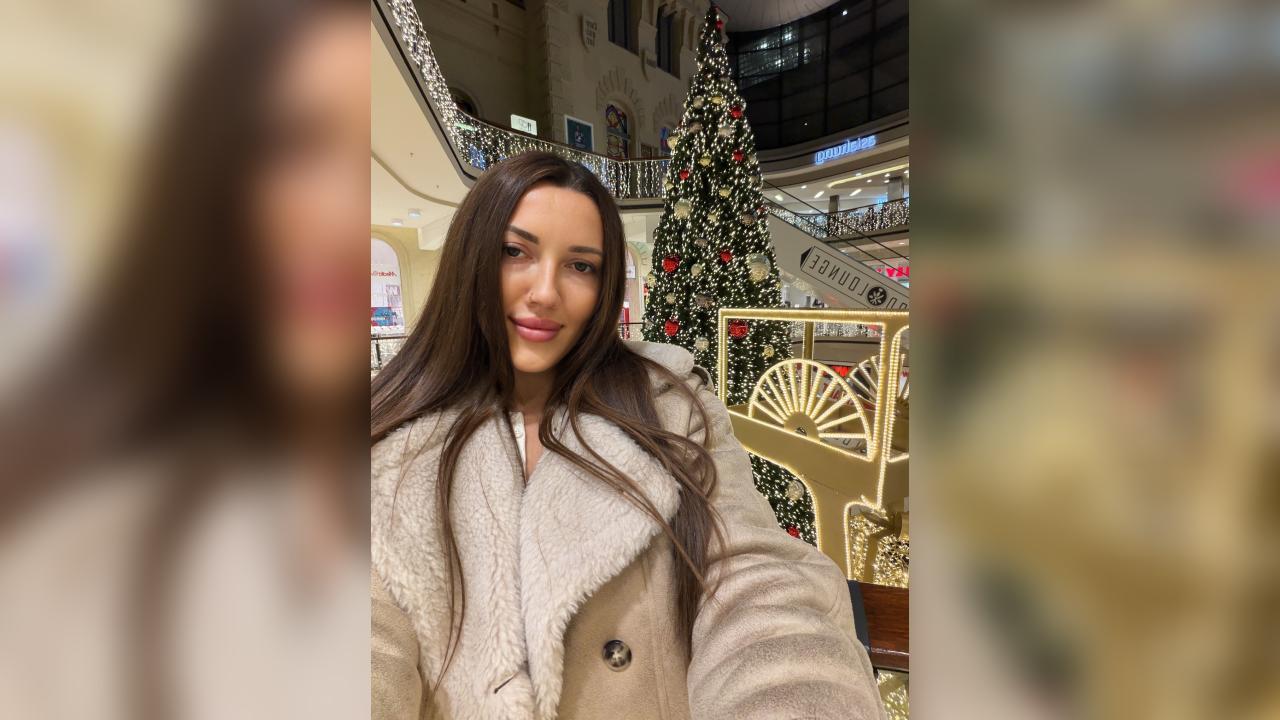 Webcam chat profile for SweetTi: Legs, feet & shoes