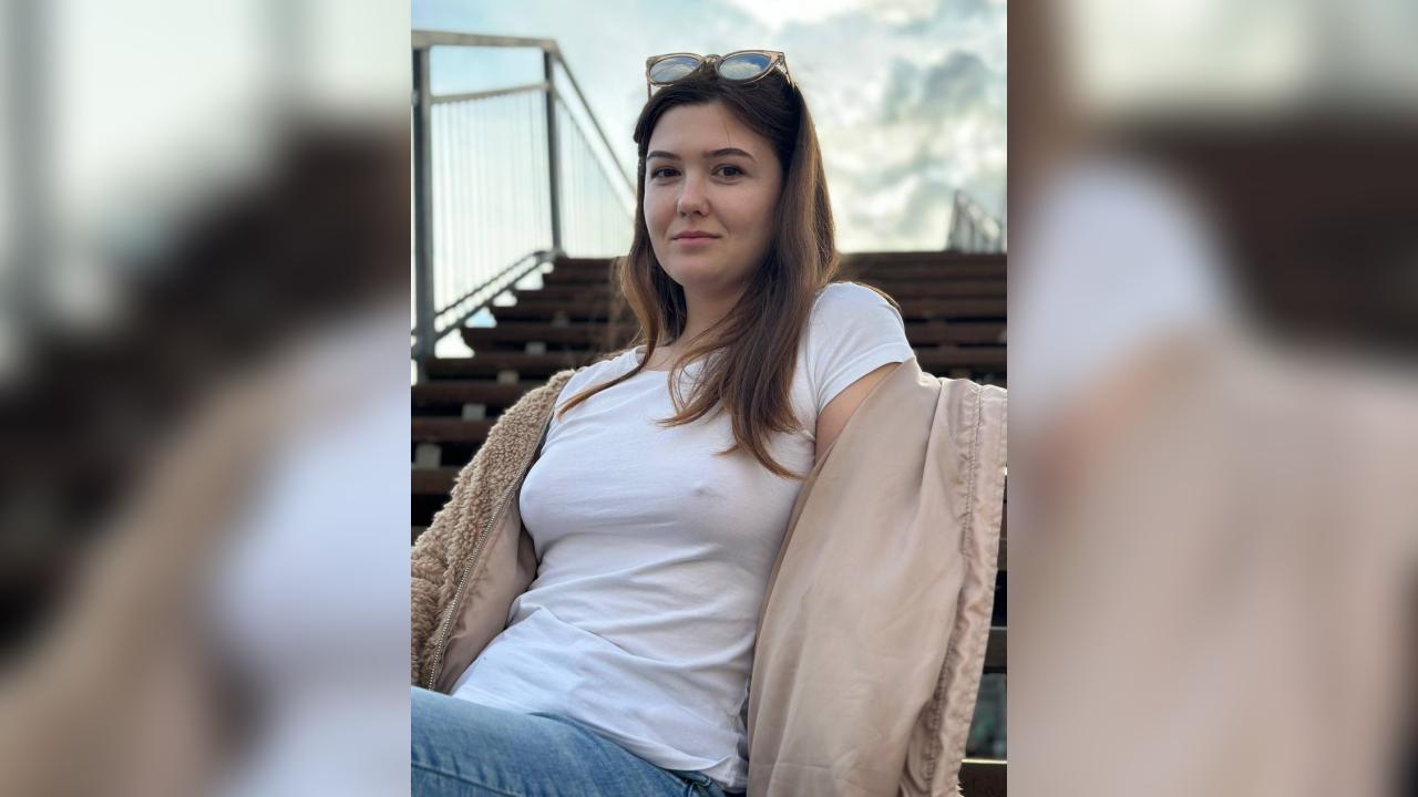 Webcam chat profile for TatiAllure: Nails