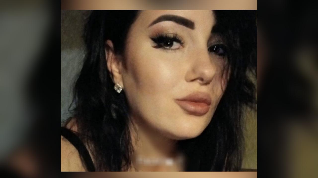 Webcam chat profile for Kossandraa1: Nails