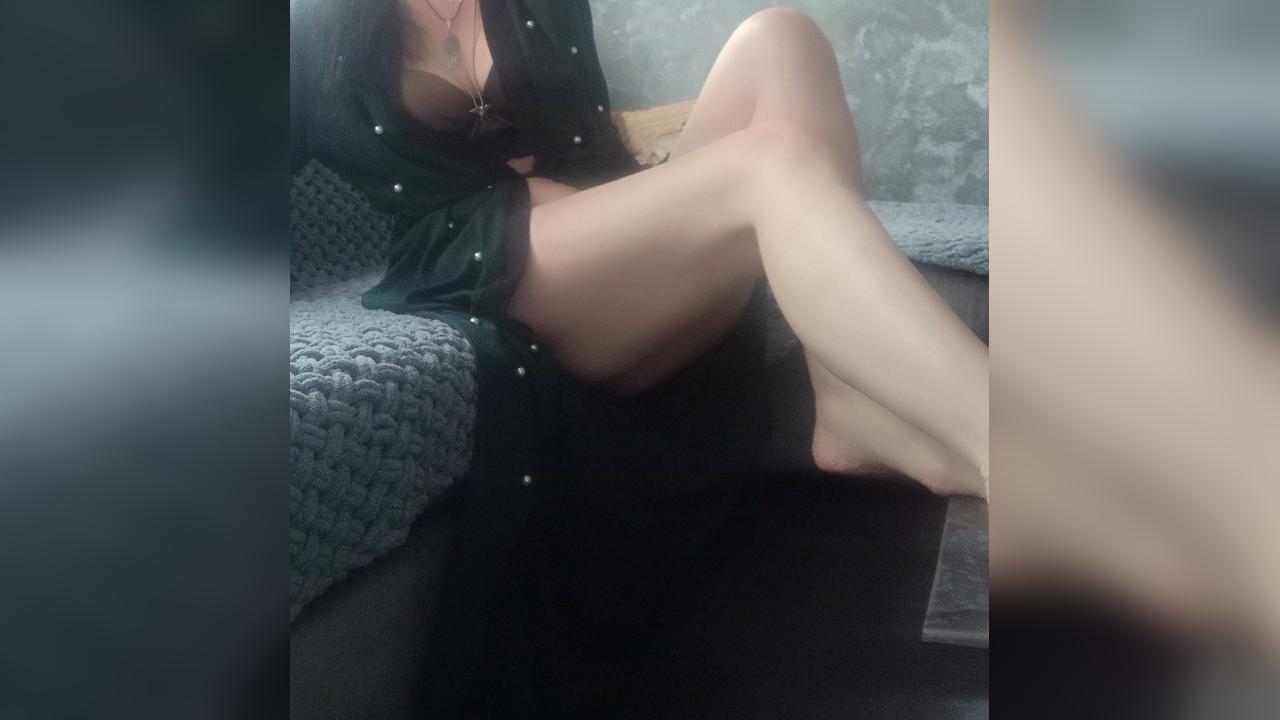 Webcam chat profile for AlyaHarper: Ask about my other interests