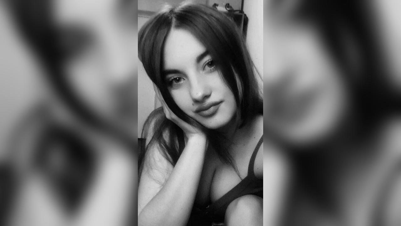 Webcam chat profile for Mar7ina: Ask about my Hobbies