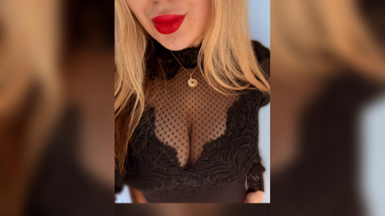 Webcam chat profile for XxxYourGoddessx: Leather