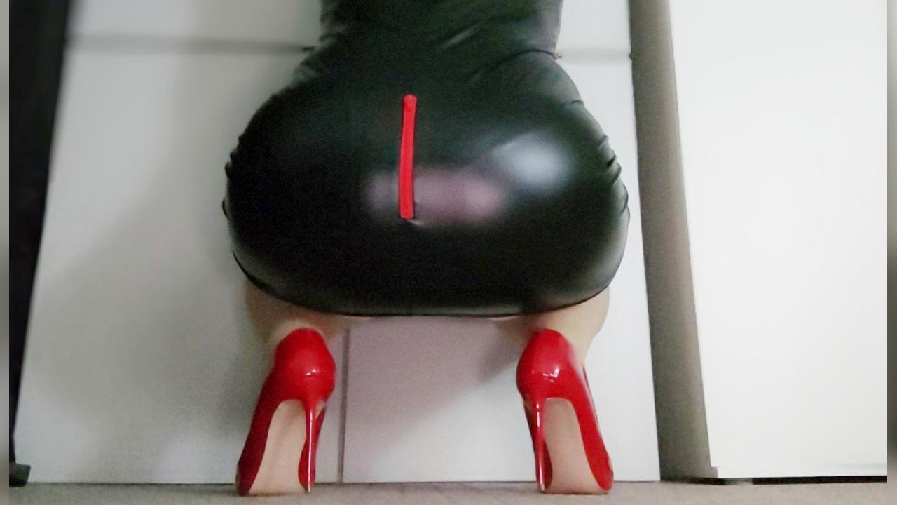 Webcam chat profile for 0001Brunette: Dominatrix