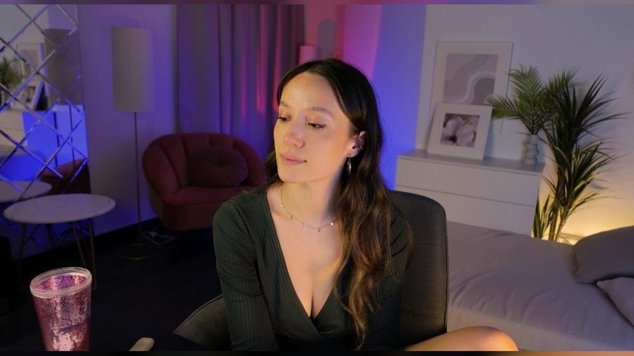 Webcam chat profile for AgnesGoddes: Legs, feet & shoes